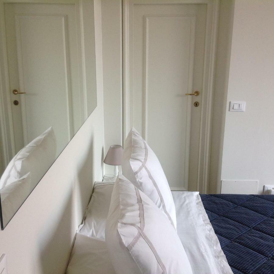 Apartment Pied A Terre With Terrazza In Milan City Center Dış mekan fotoğraf